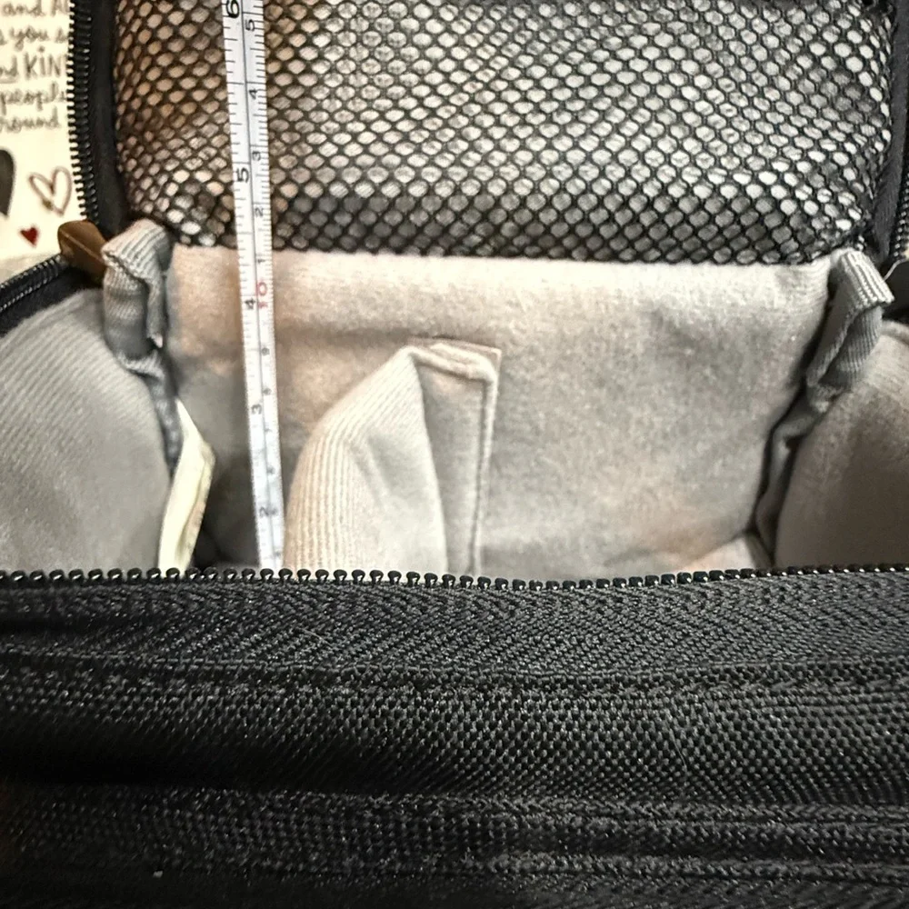 Lowepro Edit 110 Black Nylon Digital / Video / Camera Bag